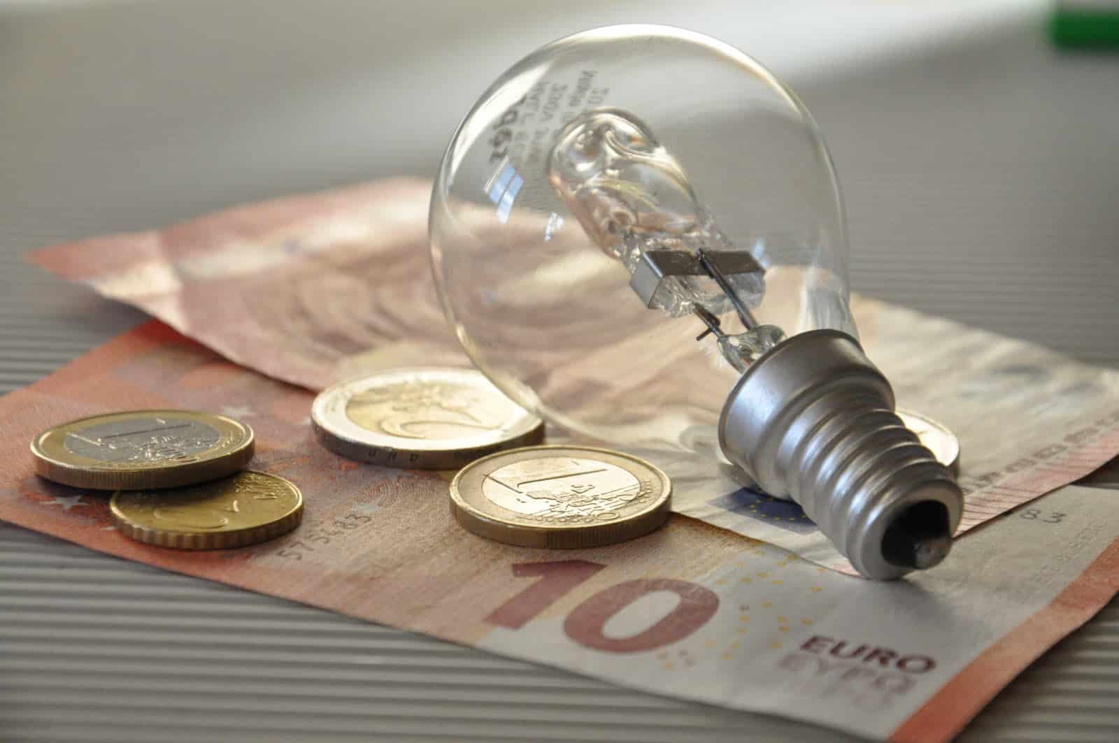 Comprendre la hausse du prix de l'électricité et les économies d'énergie en 2026 - Mon Électricité